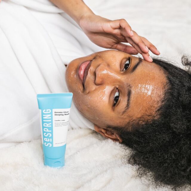 ☁️ Need plans for Friday night? Snuggle up with #SeSpringSkin’s Dreamy Glow Sleeping Mask! With an extra boost of hyaluronic acid, you’ll wake up feeling extra hydrated and glowy! ☁️